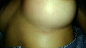 essa milf de 53 anos no carro e quarto com lutador mma... que delícia