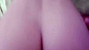 mujer nalgona con tetas grandes cabalga verga monstruosa en misionero
