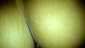 fudendo com a casada ENQUANTO ela faz CHAMADA com o corninho no celular