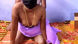 खूबसूरत साउथ इंडियन गांव वाली बीवी रैंच पर मुंडी चूत डॉगी चुदाई