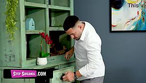 i can't stop watching this trailer