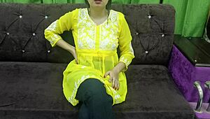 देसी नौकरानी मुल्किन उंगली करती फिर मनोज को गहरा चोदा गंदी हिंदी बातें