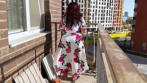 सौतेला बेटा ठंडी सौतेली मां को घर में गर्म करने बुलाता है