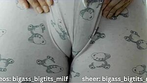 cameltoe in pajamas got me so wet i had to spread my juicy latina pussy lips and squirt all over