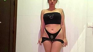 secret webcam latina's big ass sways sensually like a pro