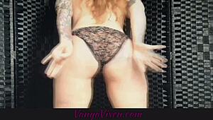 love this chubby milf goddess ass tease in slow motion?