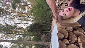 Loirinha Aline Novak sucking gostoso deep in the woods!