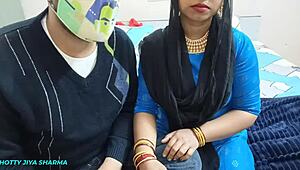 हॉर्नी एशियन स्टेपमॉम मिल्फ के साथ रफ क्विक चुदाई