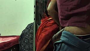 मेड क्लीनिंग क्लोज़ेट में मालिक घुसा और चूत अच्छे से भर दी