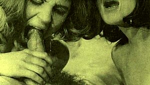 Vintage Lesbians with Hairy Pussies Scissor and Face Sit in Retro Group Play