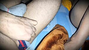 पति शहर बाहर हो तो सौतेली मां की क्रीमी गीली चूत चोदकर स्क्वर्टिंग क्रीमपाई