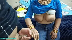 हॉर्नी एशियन स्टेपमॉम मिल्फ के साथ रफ क्विक चुदाई