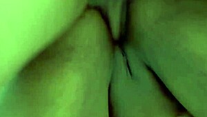 Jefa Cachonda Contrata Trabajadores Para Follárselos Y Acabar Cubriéndolos De Semen