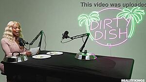 kelsi monroe's dirty athletic ass facial cumshot after reality kings interview
