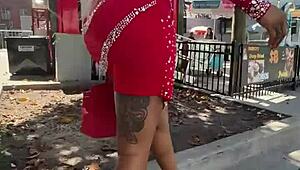 Wanna see her squirt dripping wet pussy all over atlanta outdoors?