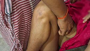 देसी भाभी घर वर्जिन लड़के से हार्डकोर चुदाई चूत फूल फैलाकर हिंदी सिसकी