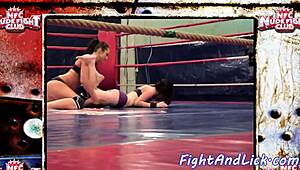 muscular lesbians pin each other down hard in the ring!