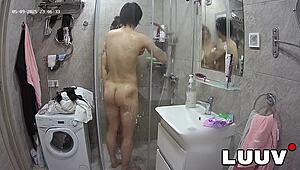 luuv webcam couple steams up homemade shower exhibition