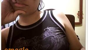 🔥 tetona teen shows off her huge boobs on webcam 😍