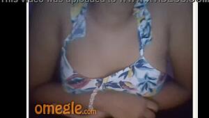 🔥 tetona teen shows off her huge boobs on webcam 😍