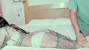 हाय मालकिन तेरी देसी नौकर ने डांट के बाद डॉगीस्टाइल चोदा हिंदी में