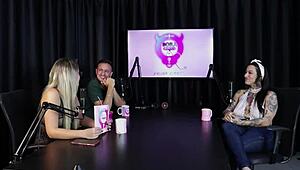 gosta de boquete babado?? agora leva gangbang reverso com fetiches loucos lexi mallet sheer red 🔥💦👯‍♀️