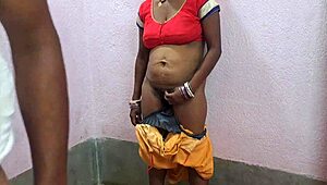 इंडियन सौतेली बहन बॉयफ्रेंड से चुपके मोटे लंड की टाइट चुदाई के लिए भागी