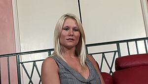 juliana jolene's curvy body craves fingering her shaved asshole in fishnets heels