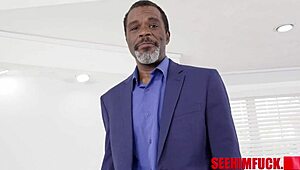 Harley King Teases Richard Mann's Ass with Oiled Rimjob and Ball Licking Urge