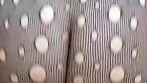 बड़ी गांड वाली ब्लोंड मैच्योर लिंगरी में रिस्की क्रीमपाई सिडक्शन