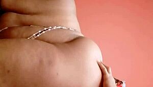 i shaved my pussy smooth just for you sunday vibes 😘