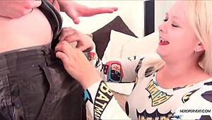 uhh chubby blonde nerd givin me that sloppy pov blowjob n handjob...