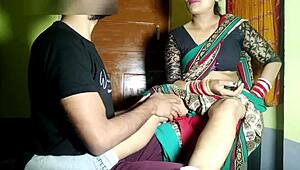 हॉर्नी लैंडलेडी को इम्प्रेस कर डॉगीस्टाइल में जोरदार चोदा