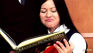 लेस्बियन लड़कियां लंड की भूखी क्लास के बाद मॉन्स्टर डिल्डो पकड़ लीं?