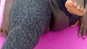 Ebony Milf Flashes Gaping Wet Pussy in Morning Workout