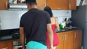 बेस्ट फ्रेंड सौतेली मां की बड़ी गांड ने दीवाना बना दिया