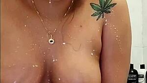 Watch this crazy pregnant Colombian flash her sexy curves outdoors