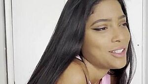 काली का जवान 18+ सेक्सी बदन टॉर्ब्स लंड पर राइड करता हॉट माल पूरा निगल