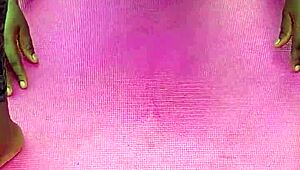 Ebony Milf Flashes Gaping Wet Pussy in Morning Workout