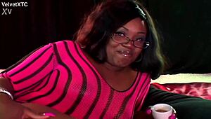 honey rim here let me show you my big natural tits up close