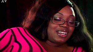 honey rim here let me show you my big natural tits up close