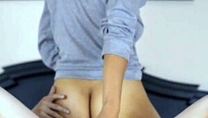 दोस्तिन हमेशा हॉट ट्रिक्स से लुभाती बिना लिमिट क्रॉस किए 😏🔥