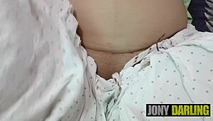 हॉर्नी मोटी भारतीय गस्ती बीवी मोटे चुचे बड़ी गांड उंगली कर क्रिम्पाई तक