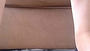 hidden cam catches horny argentinian stepsis flashing her perfect pink pussy upskirt 😈👀