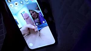 छोटी कद वाली 18+ मिल्फ लॉली डेम्स सौतेले पापा सोते पास पीओवी मुंह चुदाई