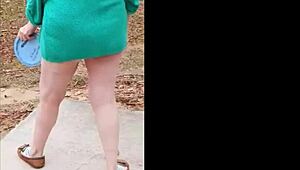 momma vee swings her disc golf game with that blonde ass fully hanging out