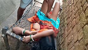 इंडियन टीचर 18+ स्टूडेंट को पहली बार स्कूल चुदाई MMS