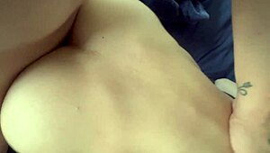 mi amante me da una rica cogida en el culo antes q llegue mi marido... me encanta!