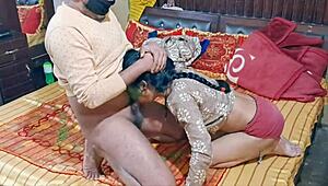 देसी लड़की हिंदी पैशन में सवारी चढ़कर कराह रही