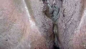 जूसी एशियन मिल्फ मॉमी की बड़ी चूचियां और गीली शेव्ड चूत क्रीमपाई कम्पिलेशन